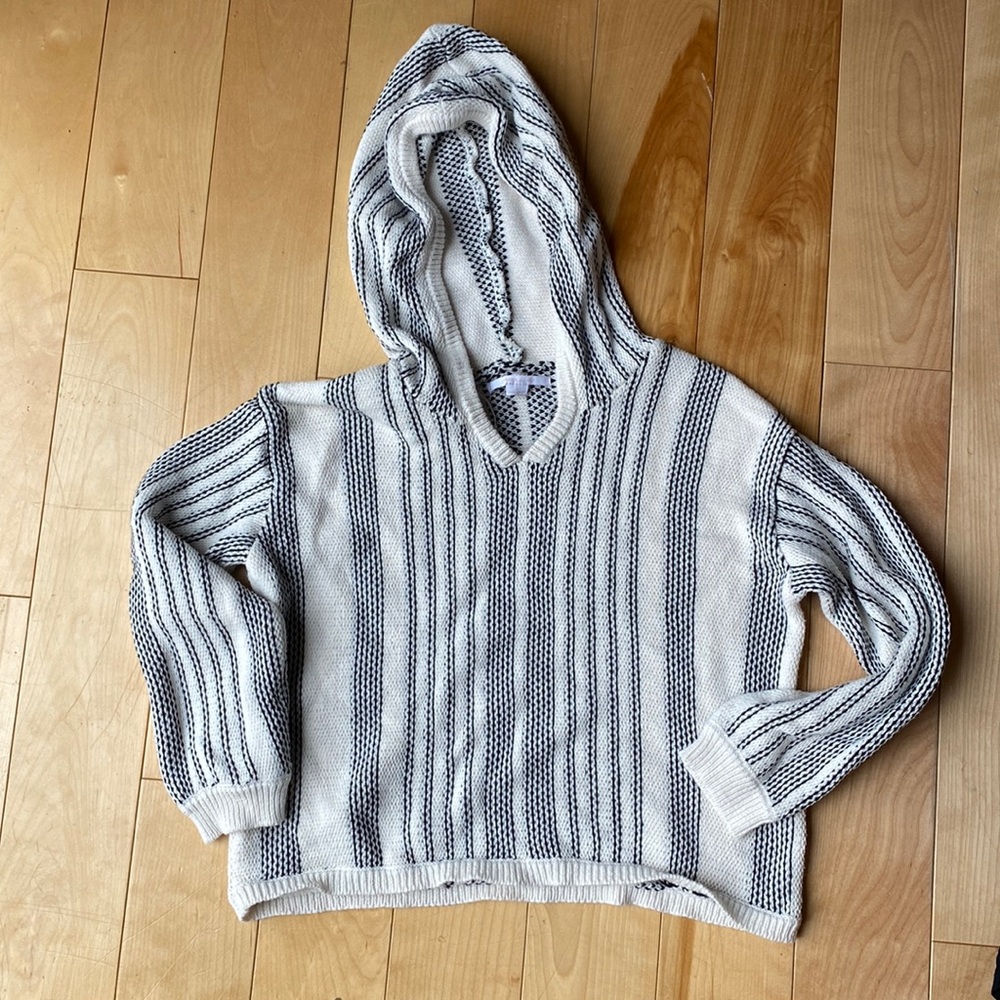 O'neill cropped cotton hooded sweater size L EUC
